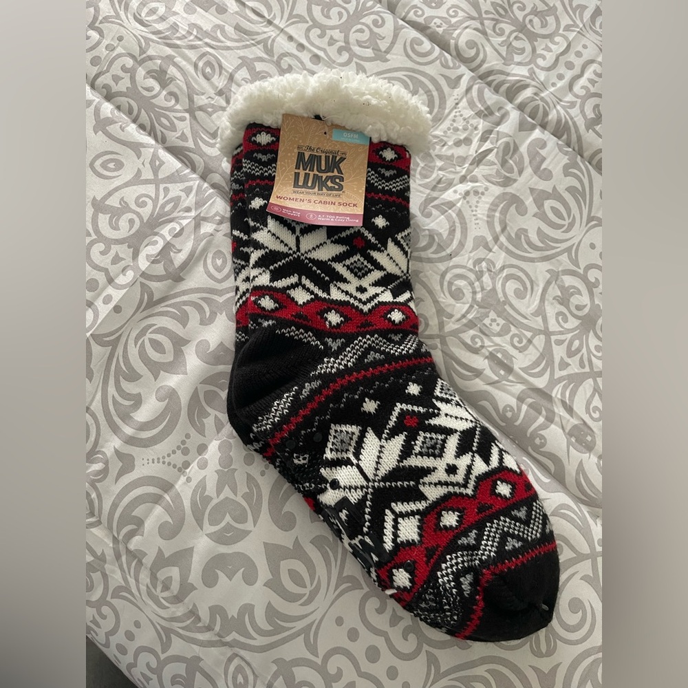 Muk Luks Men's Festive Black and Red Socks